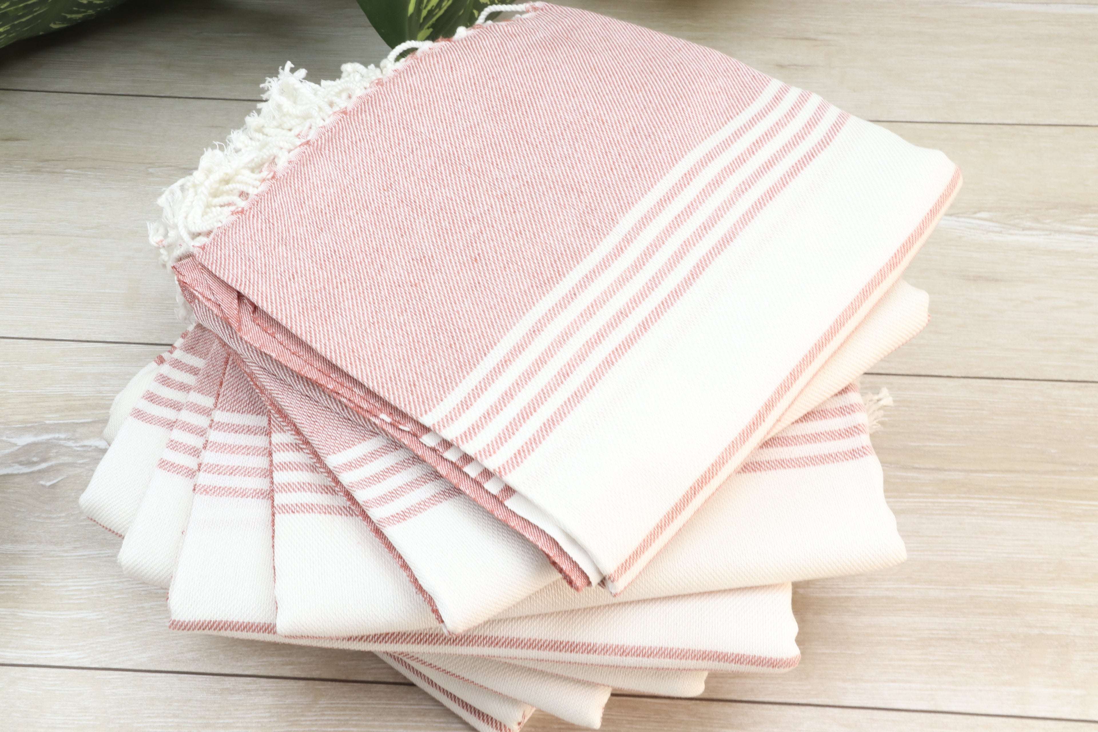 Personalized Gift Towel – Custom Embroidered Turkish Cotton Gift, Bachelorette Party Favor, Wedding Spa Towel, Personalized Gift for Her