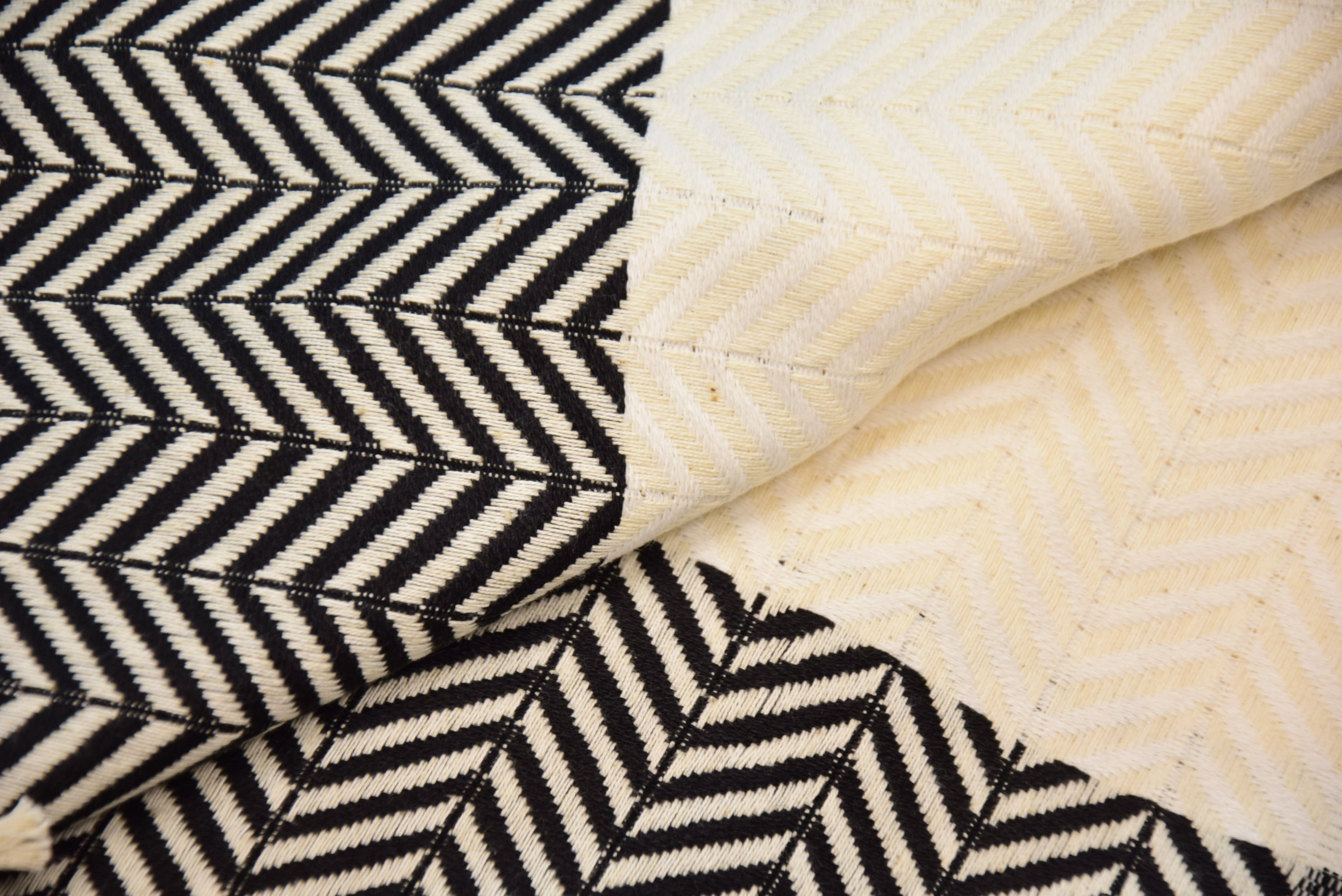 Personalized Gift Towel – Custom Embroidered Turkish Cotton Towel, Bridesmaid Gift, Bachelorette Favor & Wedding Gift Idea