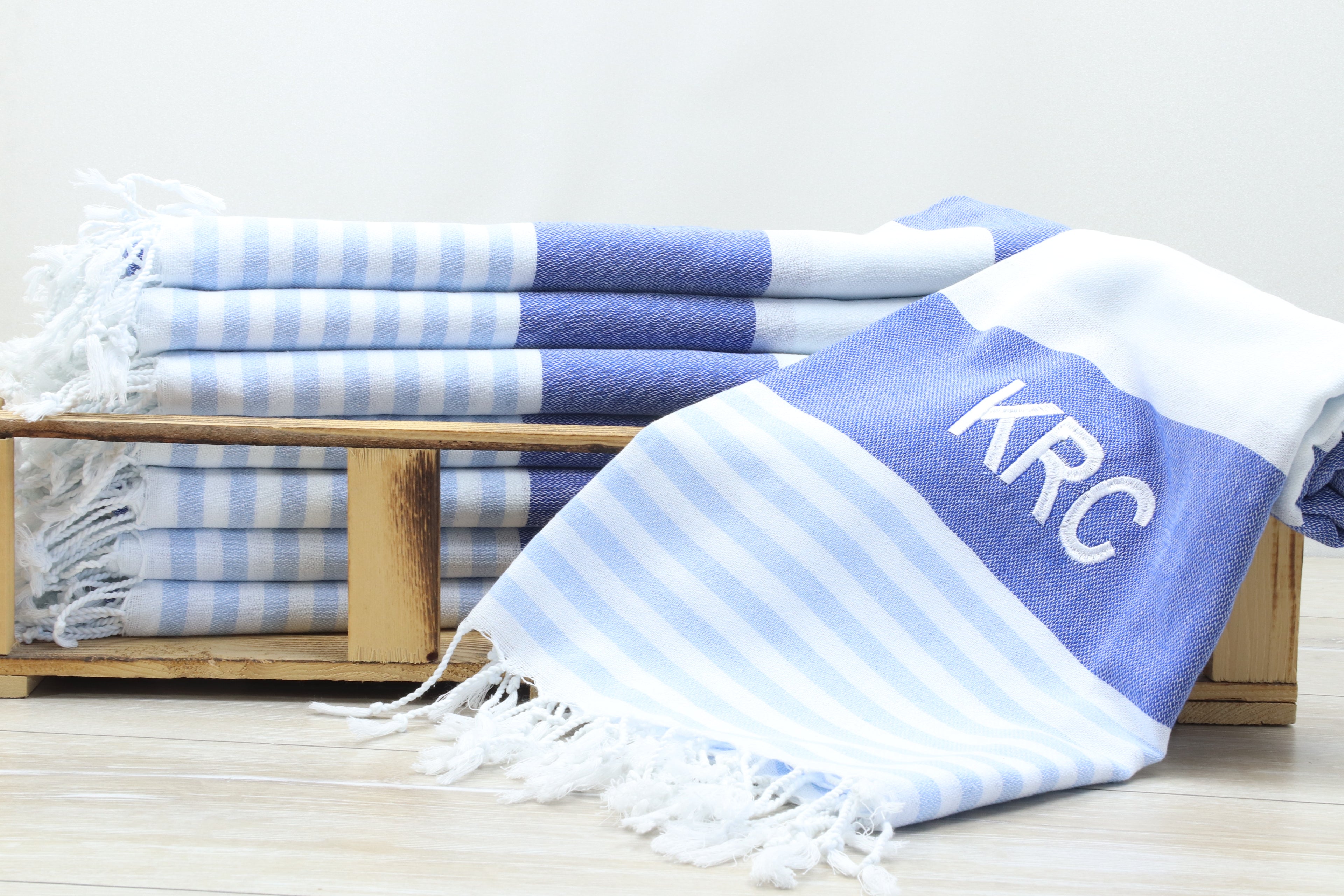 Personalized Bridesmaid Towel – Custom Embroidered Turkish Cotton Gift, Bachelorette Party Favor, Wedding Spa Towel, Personalized Gift for Her