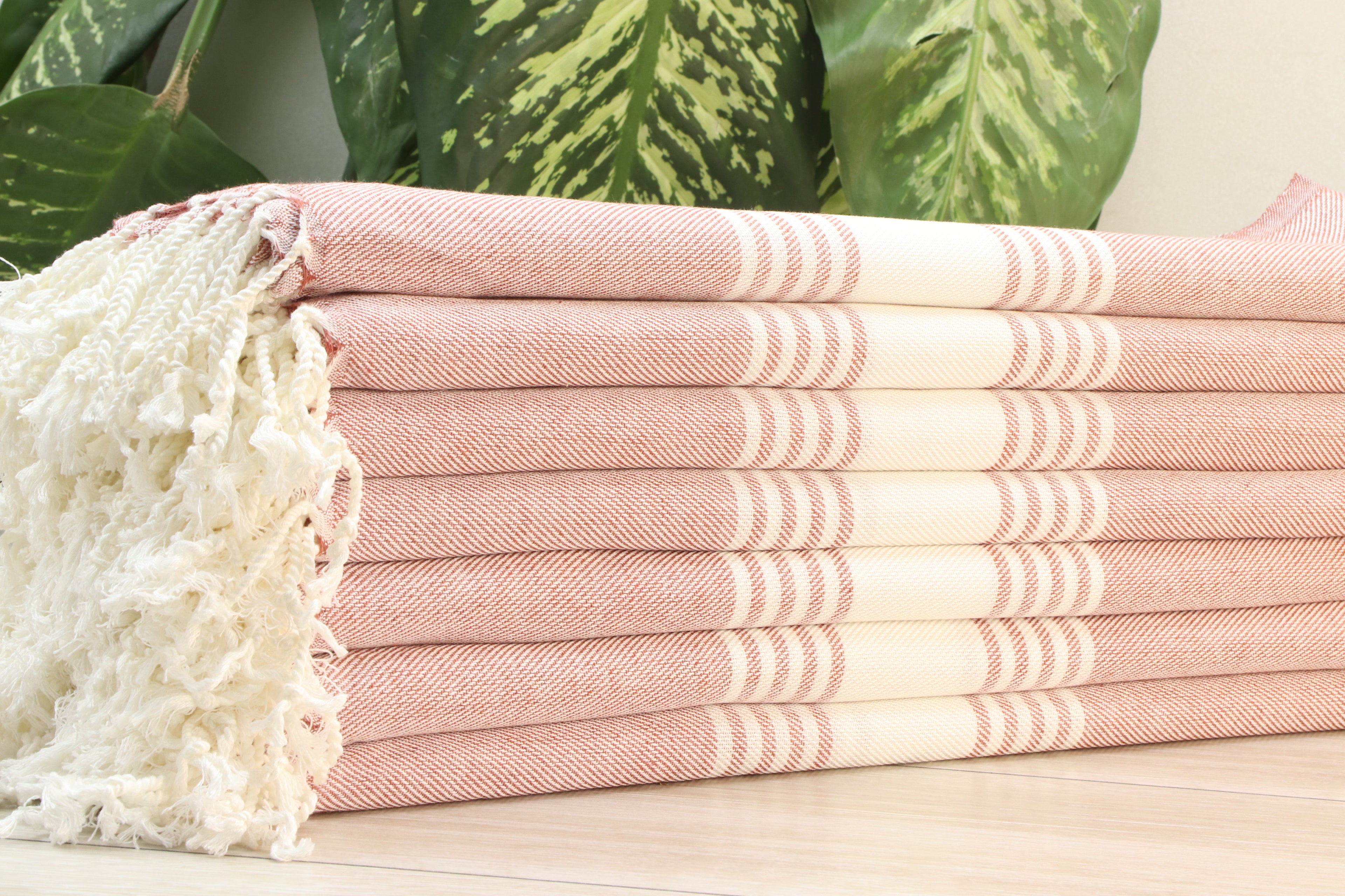 Personalized Gift Towel – Custom Embroidered Turkish Cotton Gift, Bachelorette Party Favor, Wedding Spa Towel, Personalized Gift for Her